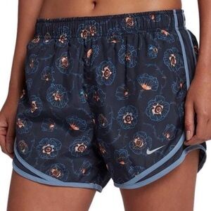 Nike tempo Dri-fit running shorts poppy pattern, size 2X with brief liner